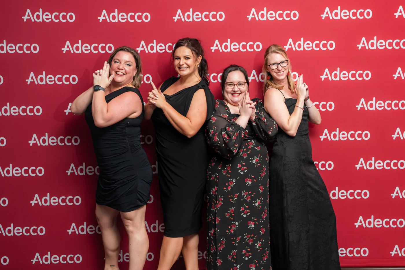 Adecco 16